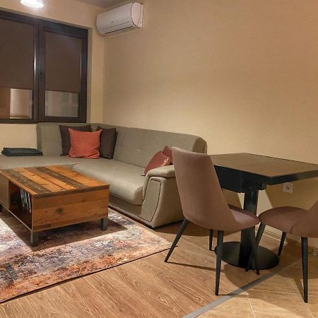 וארנה Stylish Urban Apart New 2021 Close To The Beach מראה חיצוני תמונה