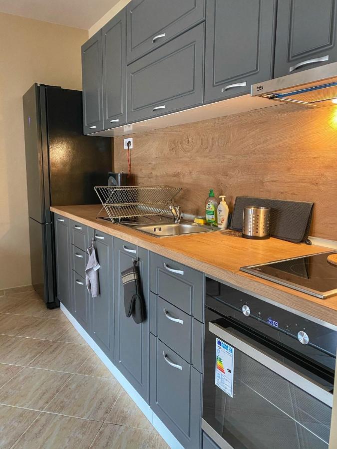 וארנה Stylish Urban Apart New 2021 Close To The Beach מראה חיצוני תמונה