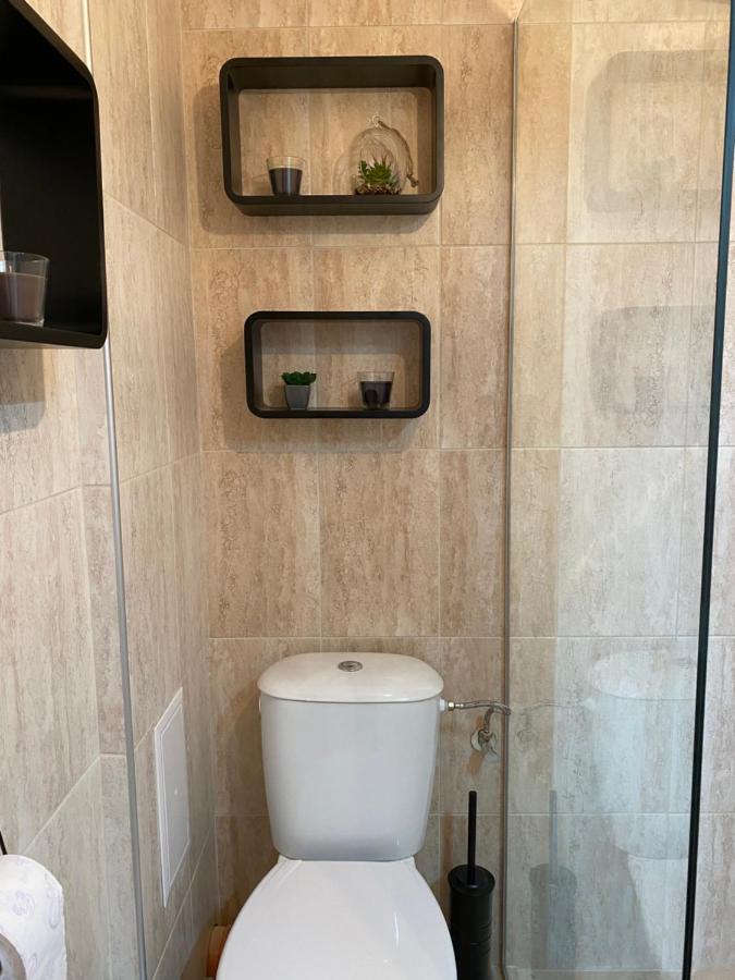 וארנה Stylish Urban Apart New 2021 Close To The Beach מראה חיצוני תמונה