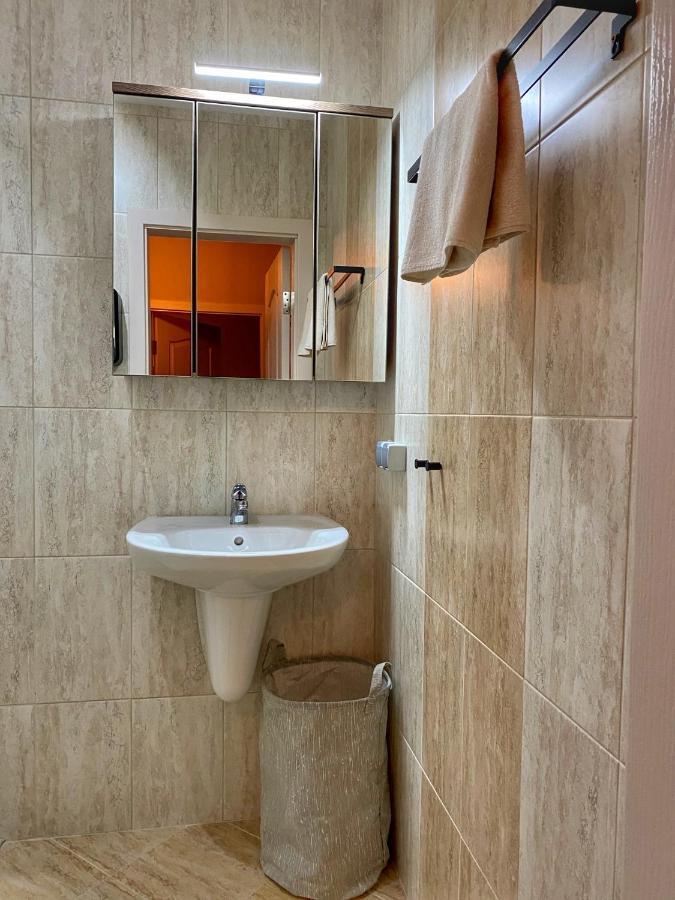 וארנה Stylish Urban Apart New 2021 Close To The Beach מראה חיצוני תמונה